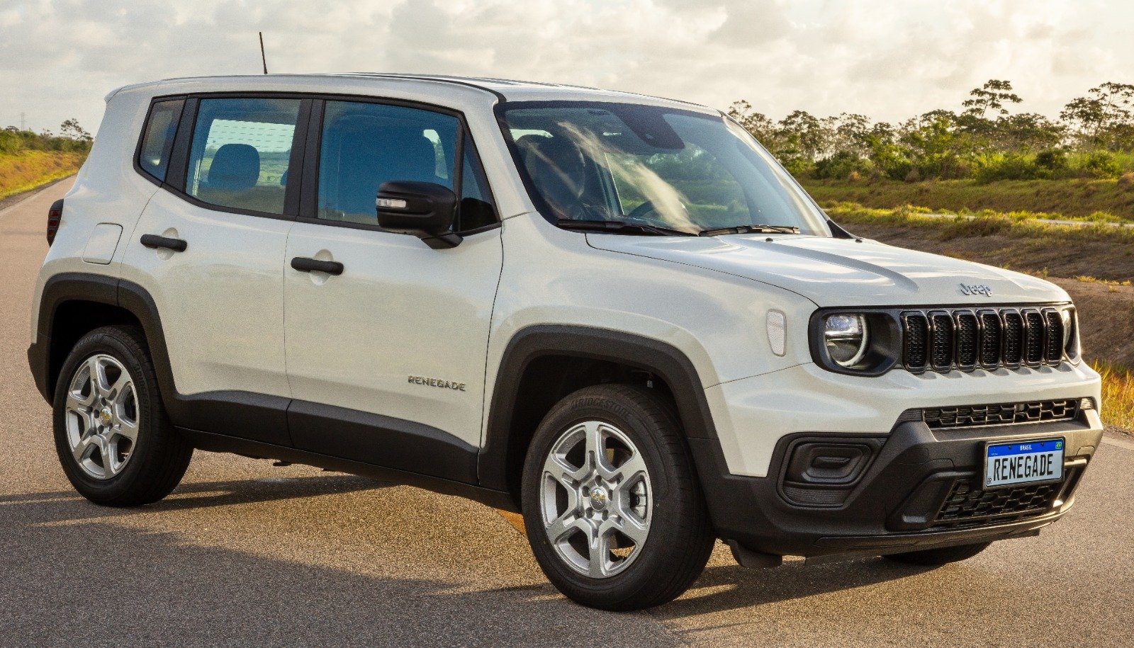 Jeep Renegade ganha versão de entrada