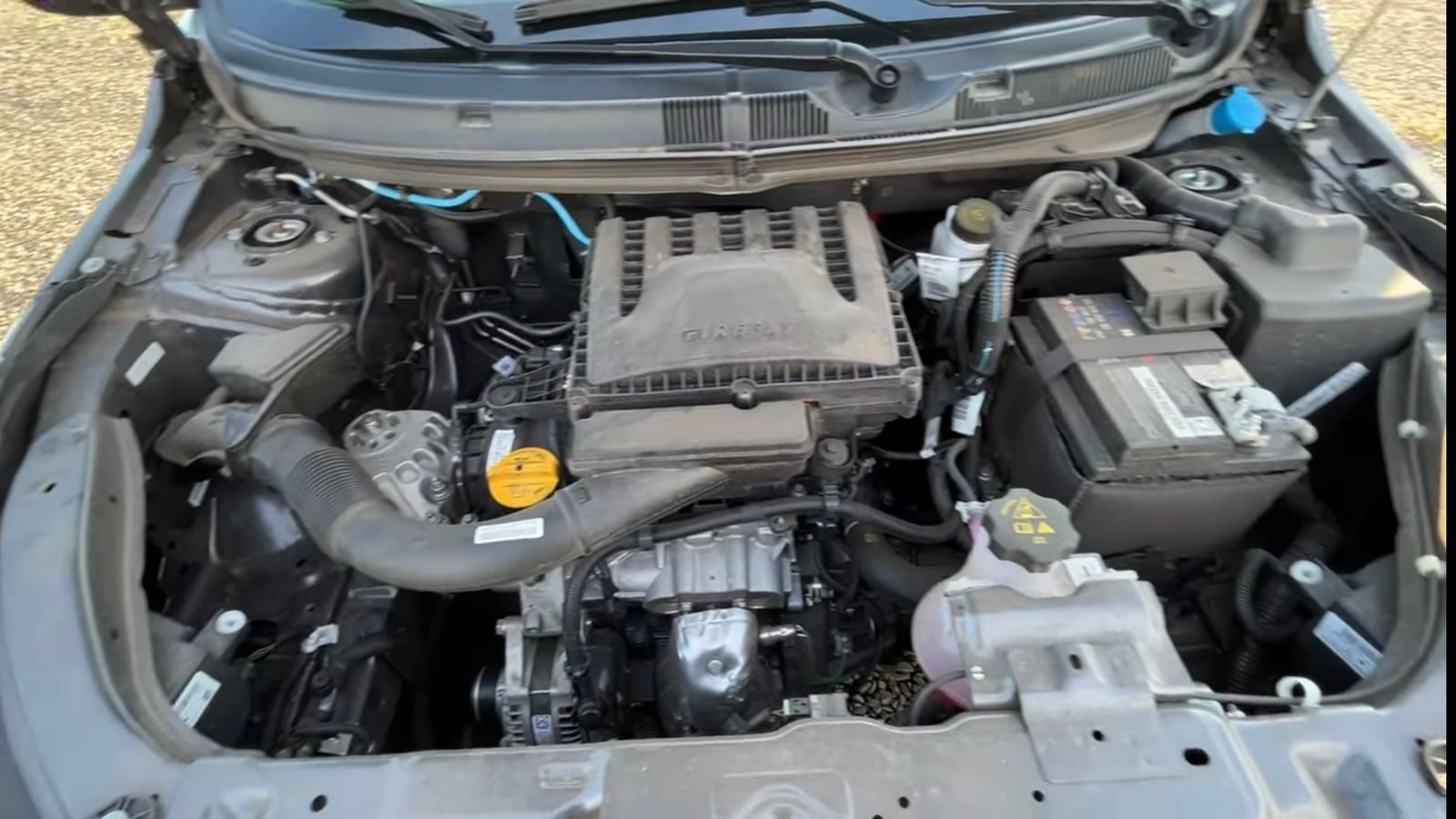 Golpe do posto: nunca abra o capô!