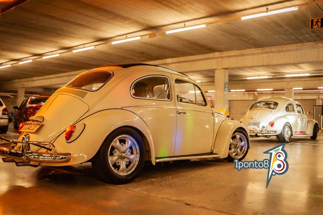 Evento do Auto Classicos Clube reúne carros antigos, japoneses e preparados