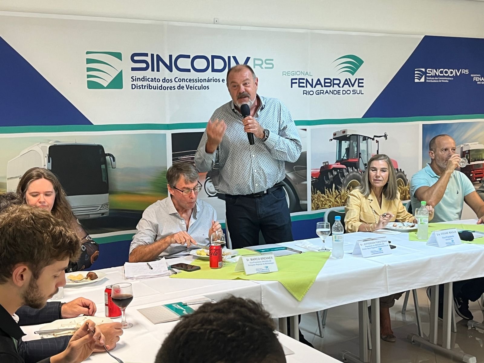 Vendas de carros novos começam a crescer no RS