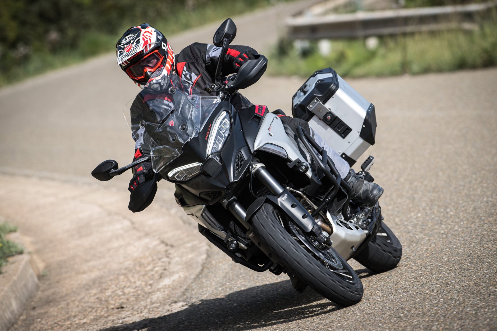 Uma Ducati pra ir mais longe