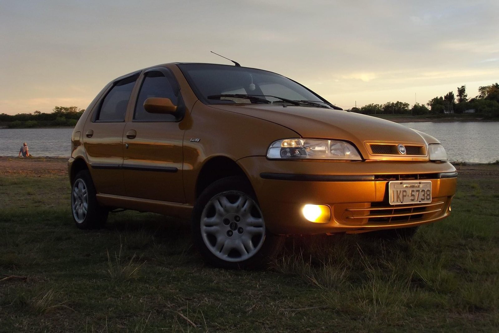 Amarelo Ímola: cor de lançamento do Palio 2001