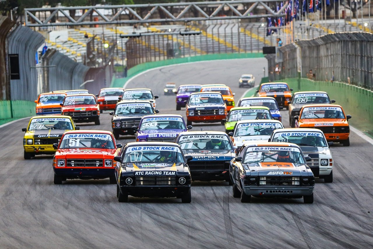 Old Stock volta a Interlagos