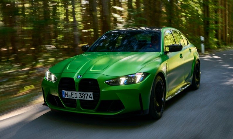 BMW M3 chega em duas versões
