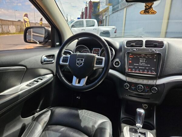 Dodge Journey SXT 3.6 V6 2014 - Image 26