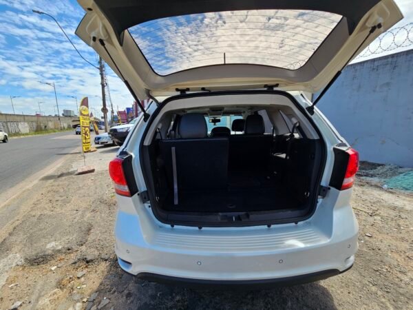 Dodge Journey SXT 3.6 V6 2014 - Image 17