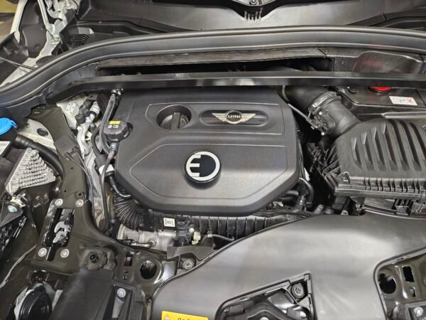 Mini Cooper Countryman S E ALL 4 Hybrid 1.5 turbo 2021 - Image 19