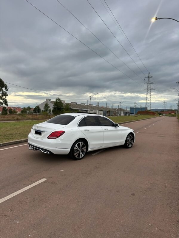 Mercedes-Benz C200 Avantgarde 2.0 Turbo 2016 - Image 11